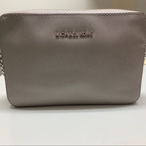 MICHAEL KORS Satchel!